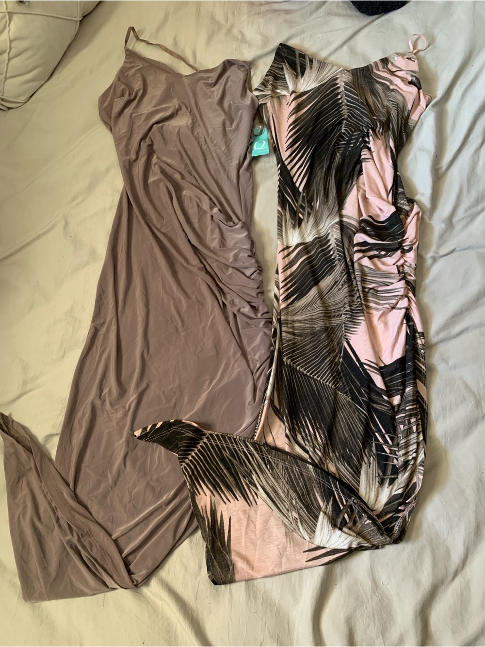 BUNDLE DRESS ‼️ - Picture 2 of 3